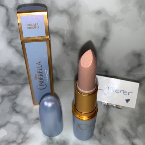 NIB FREE AS A BUTTERFLY CINDERELLA X MAC Lustre Lipstick MAC - Picture 3 of 14